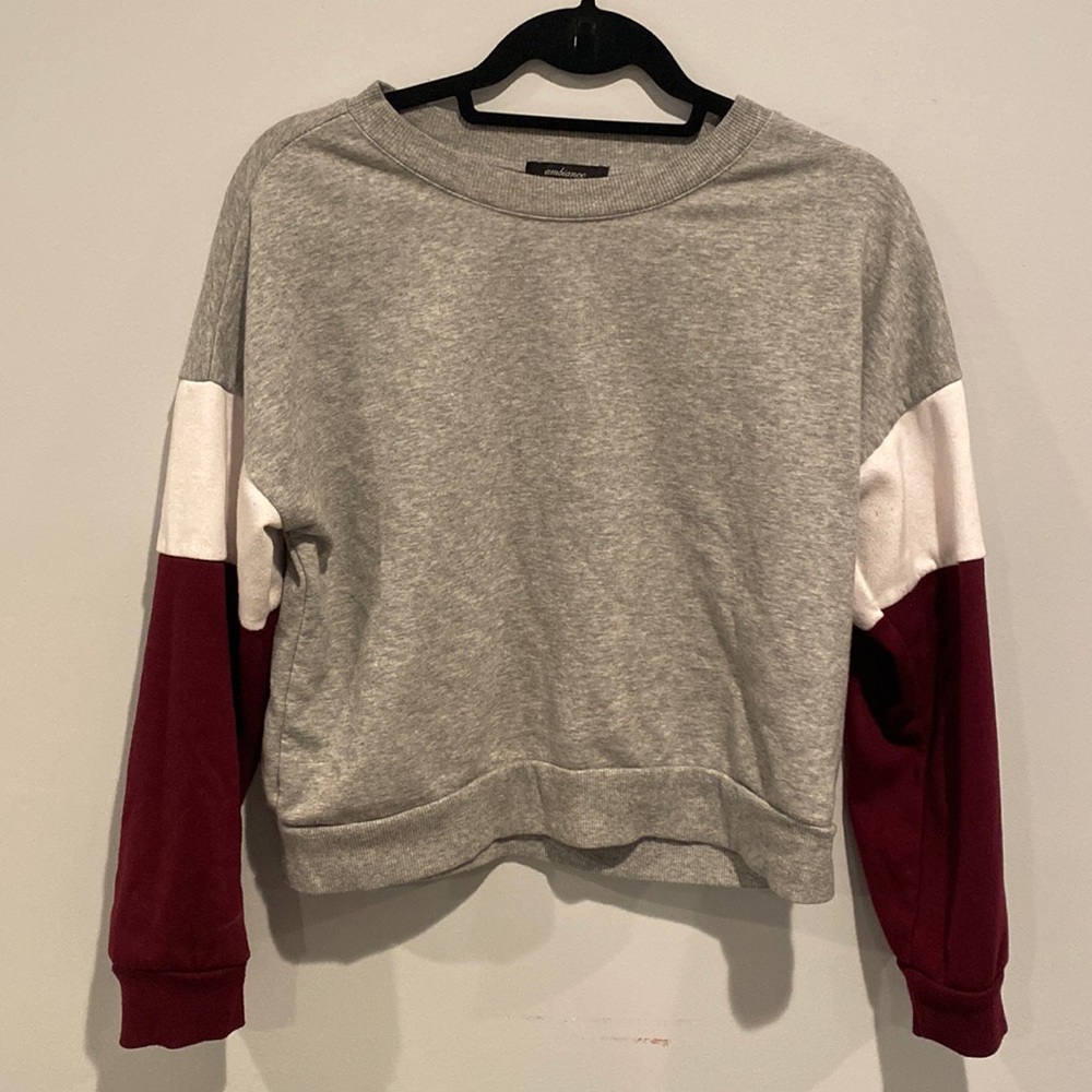 SWEATER SIZE LARGE